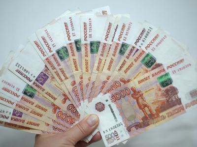 Названа причина, по которой медианная зарплата в России выросла в 1,4 раза